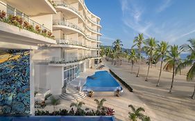 Clarita'S Beach Bar & Resort, Worldhotels Elite
